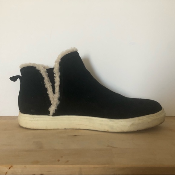 High top sneakers - Picture 2 of 7